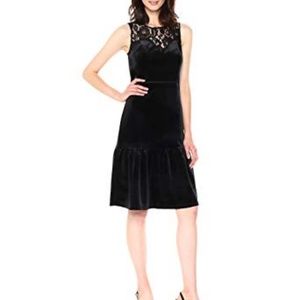 Nanette Lepore   Velvet Dress W/Flounce Hem Sz 6